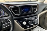 Used 2020 Chrysler Voyager Lxi image 6