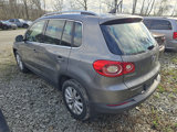 Used 2011 Volkswagen Tiguan SE image 2