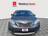 Used 2017 Toyota Sienna LE image 3