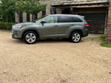 Used 2017 Toyota Highlander FWD V6 image 3