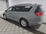 Used 2022 Chrysler Pacifica Touring-L image 5