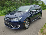 Used 2019 Chrysler Pacifica Limited w/ Advanced Safetytec Group image 2