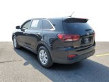 Used 2019 Kia Sorento LX image 3