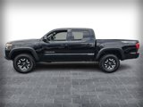 Used 2019 Toyota Tacoma TRD Off-Road w/ Technology Package image 4