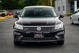Used 2017 Volkswagen Passat 1.8T R-Line w/ R-Line Lighting Package image 3