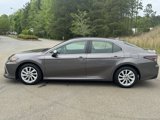 Used 2022 Toyota Camry LE image 2