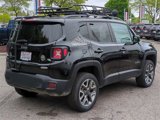 Used 2017 Jeep Renegade Latitude w/ Cold Weather Group image 5