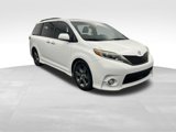 Used 2015 Toyota Sienna SE image 2