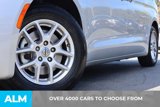 Used 2022 Chrysler Voyager LX image 3