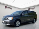 Used 2016 Chrysler Town & Country Touring image 3