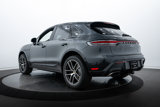Certified 2025 Porsche Macan image 3