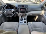 Used 2013 Toyota Highlander Plus image 3