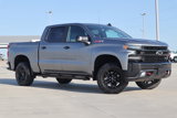 Used 2021 Chevrolet Silverado 1500 LT Trail Boss w/ Convenience Package II image 2
