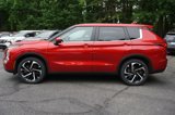 Used 2023 Mitsubishi Outlander SE image 3