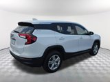 Used 2024 GMC Terrain SLE image 3