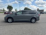Used 2022 Chrysler Pacifica Touring-L image 3
