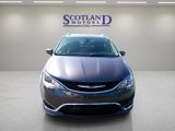 Used 2020 Chrysler Pacifica Touring-L image 3