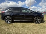 Used 2022 Ford Edge ST image 2