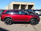 New 2025 Jeep Grand Cherokee Altitude image 2