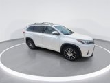 Used 2018 Toyota Highlander SE image 2