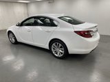 Used 2015 Buick Regal image 3