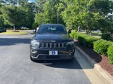 Used 2017 Jeep Grand Cherokee Laredo image 2