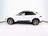 Certified 2022 Porsche Macan image 2