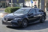 Used 2021 Toyota Camry SE w/ Carpet Mat Package (TMS) image 2