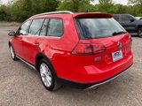 Used 2017 Volkswagen Golf Alltrack image 6