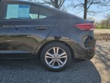 Used 2017 Hyundai Elantra SE image 6