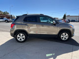 Used 2022 Chevrolet Trax LT w/ LT Convenience Package image 4