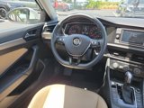 Certified 2020 Volkswagen Jetta SE image 3