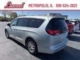 Used 2023 Chrysler Voyager LX image 3