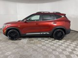 Used 2022 Kia Seltos Nightfall Edition image 5
