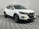Used 2022 Nissan Rogue Sport SL image 2