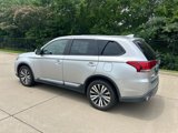 Used 2019 Mitsubishi Outlander SE image 3