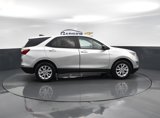 Used 2021 Chevrolet Equinox LS w/ LS Convenience Package image 2