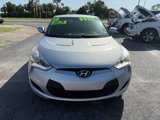 Used 2015 Hyundai Veloster image 2