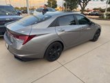 Used 2023 Hyundai Elantra Limited image 3