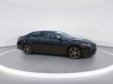 Used 2018 Toyota Camry SE image 2