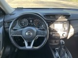 Used 2017 Nissan Rogue SV image 3