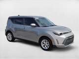 Used 2023 Kia Soul LX w/ LX Technology Package image 3