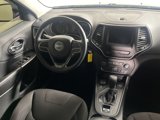 Used 2019 Jeep Cherokee Latitude w/ Cold Weather Group image 4