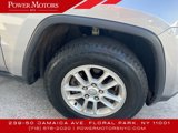 Used 2019 Jeep Grand Cherokee Laredo image 5