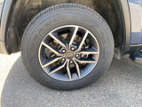 Used 2021 Jeep Grand Cherokee Limited w/ Luxury Group II image 2