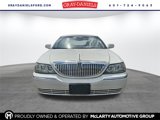 Used 2010 Lincoln Town Car Signature Limited image 2