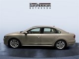 Used 2017 Volkswagen Passat 1.8T SE image 2