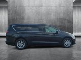 Used 2023 Chrysler Voyager LX image 4
