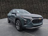 New 2025 Chevrolet Trax LT w/ LT Convenience Package image 2