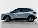 Used 2022 Nissan Kicks SV image 2